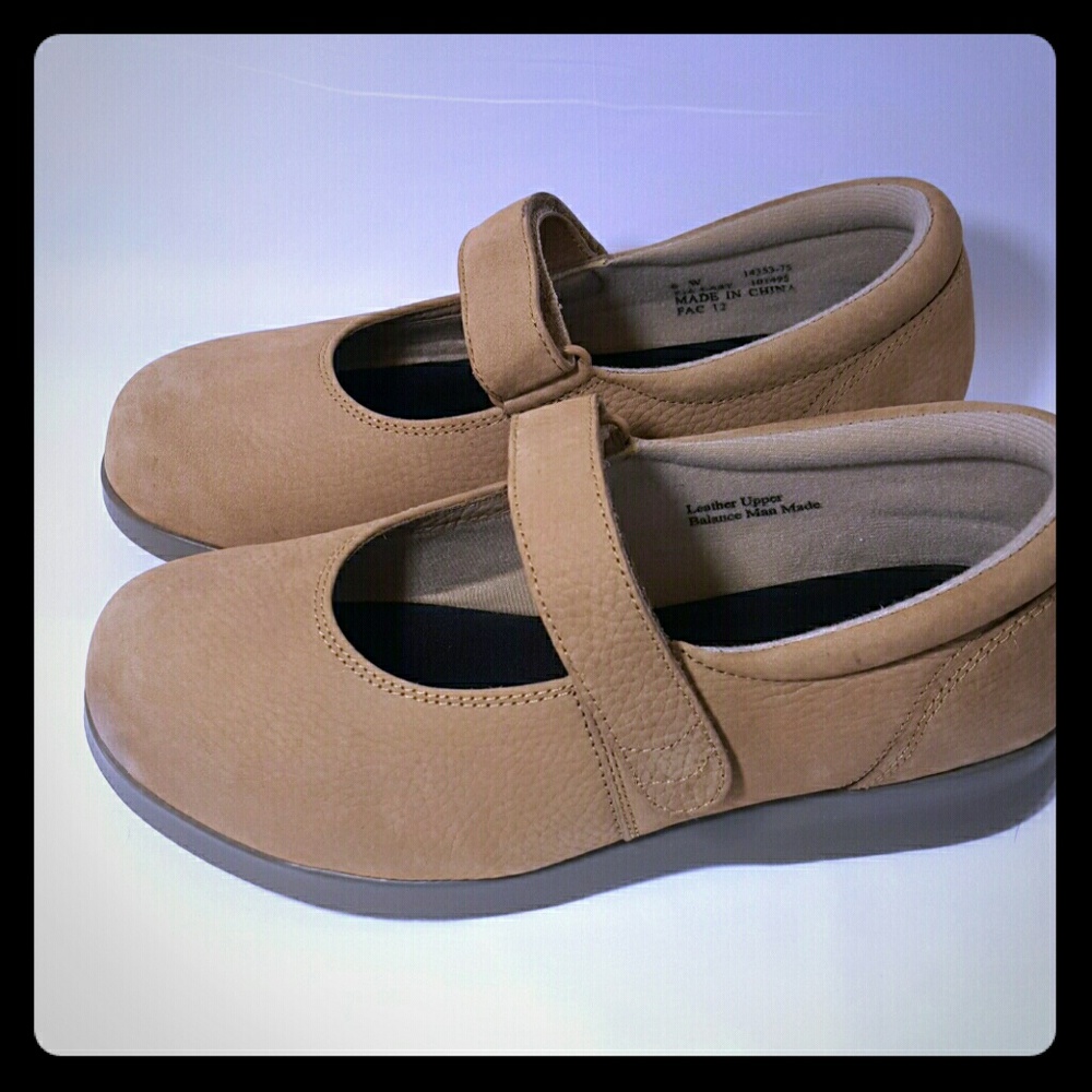 Drew Bloom Nubuck Mary Jane Sz 6 Wide